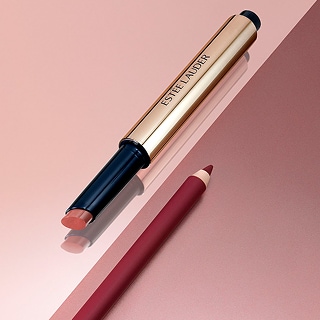 photo of estee lauder pure color glossstick for glossy lips trend